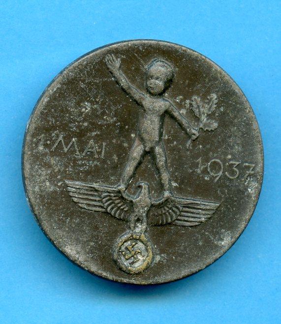 German Tinnie Day Badge   1st May 1937