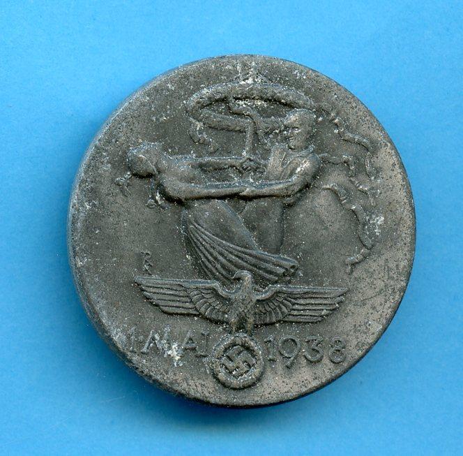 German Tinnie Day Badge    1st May 1938