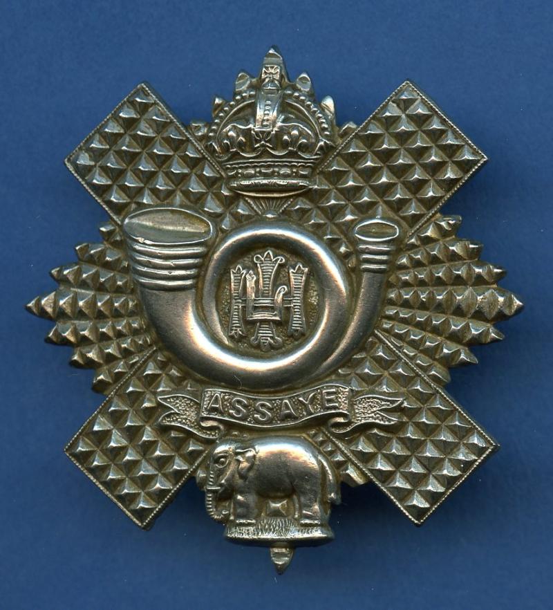 Highland Light Infantry H.L.I. Kings Crown White Metal  Cap Badge