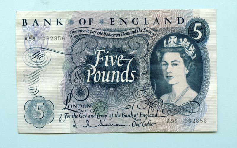 Bank of England  £5 Five Pounds Note  February 1963