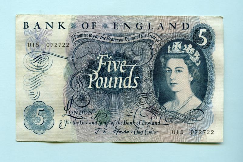 Bank of England  £5 Five Pounds Note January 1967