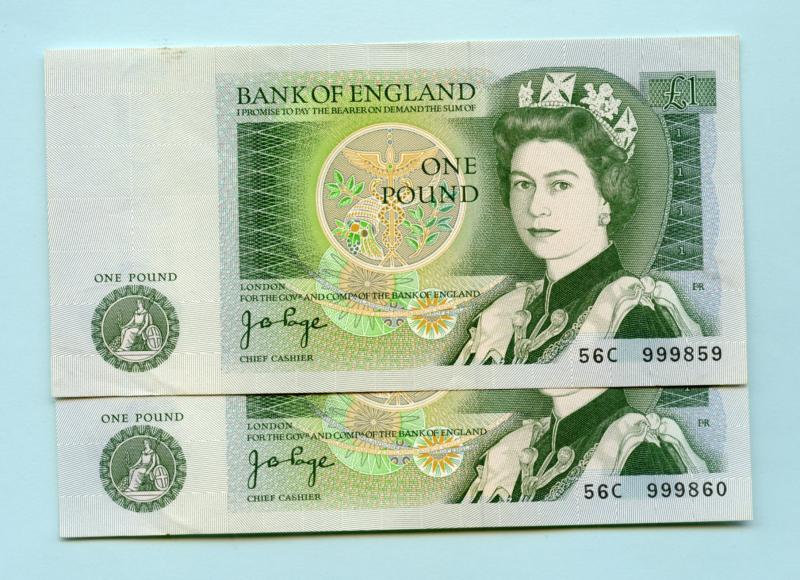 Pair of Consecutive Bank of England  £1 One Pound Notes  February 1978 Prefix 56C