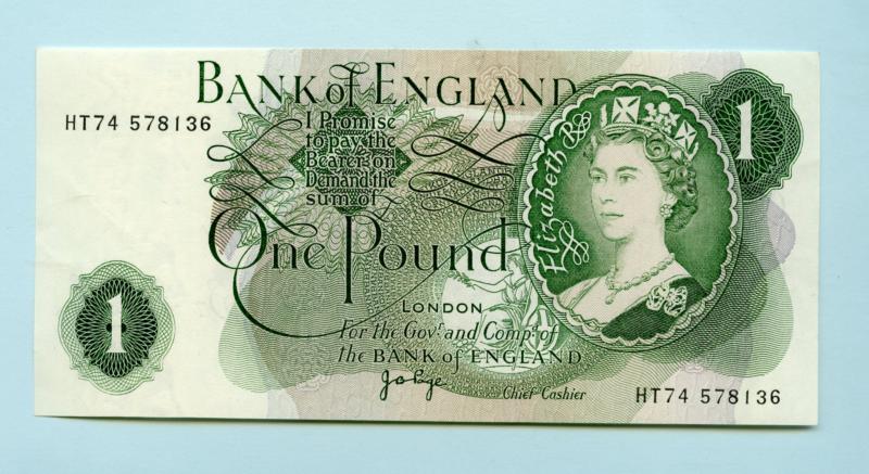 Bank of England  £1 One Pound Note  1970- Prefix HT74