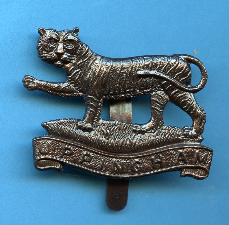Uppingham School Officers Training Corps Leicestershire Regiment  Master Officers Bronze Metal Cap Badge