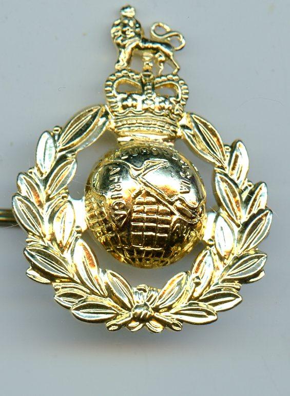 Royal Marines Queens Crown Gilt Metal Cap Badge