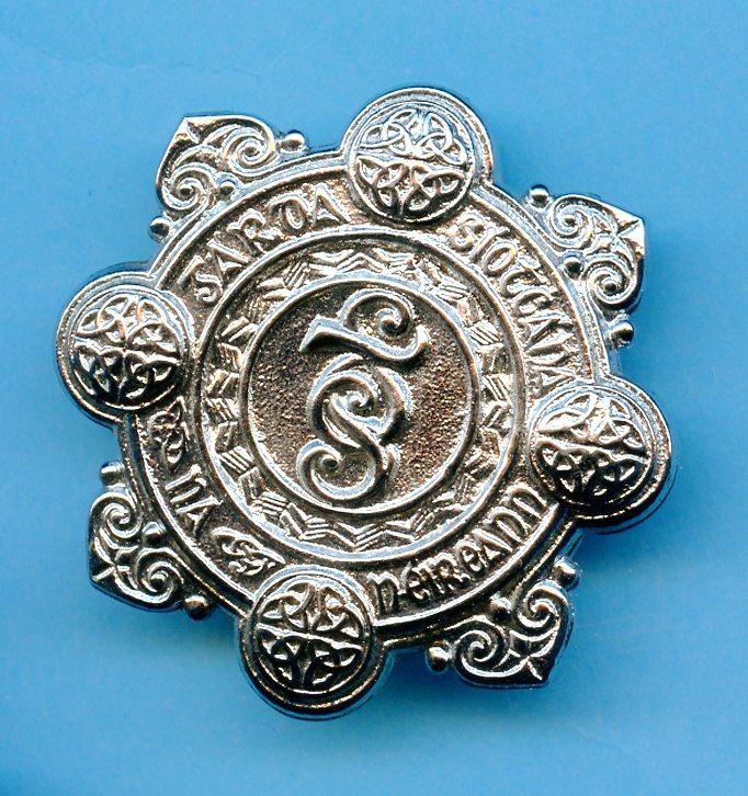Garda Siochana Irish police Cap Badge
