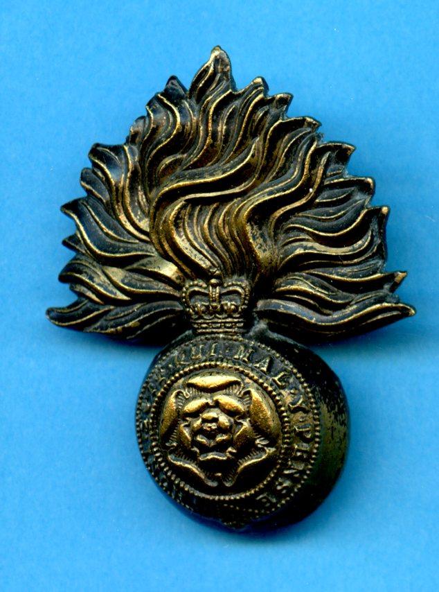The Royal Fusiliers City of London Regiment QE2 Crown Cap Badge