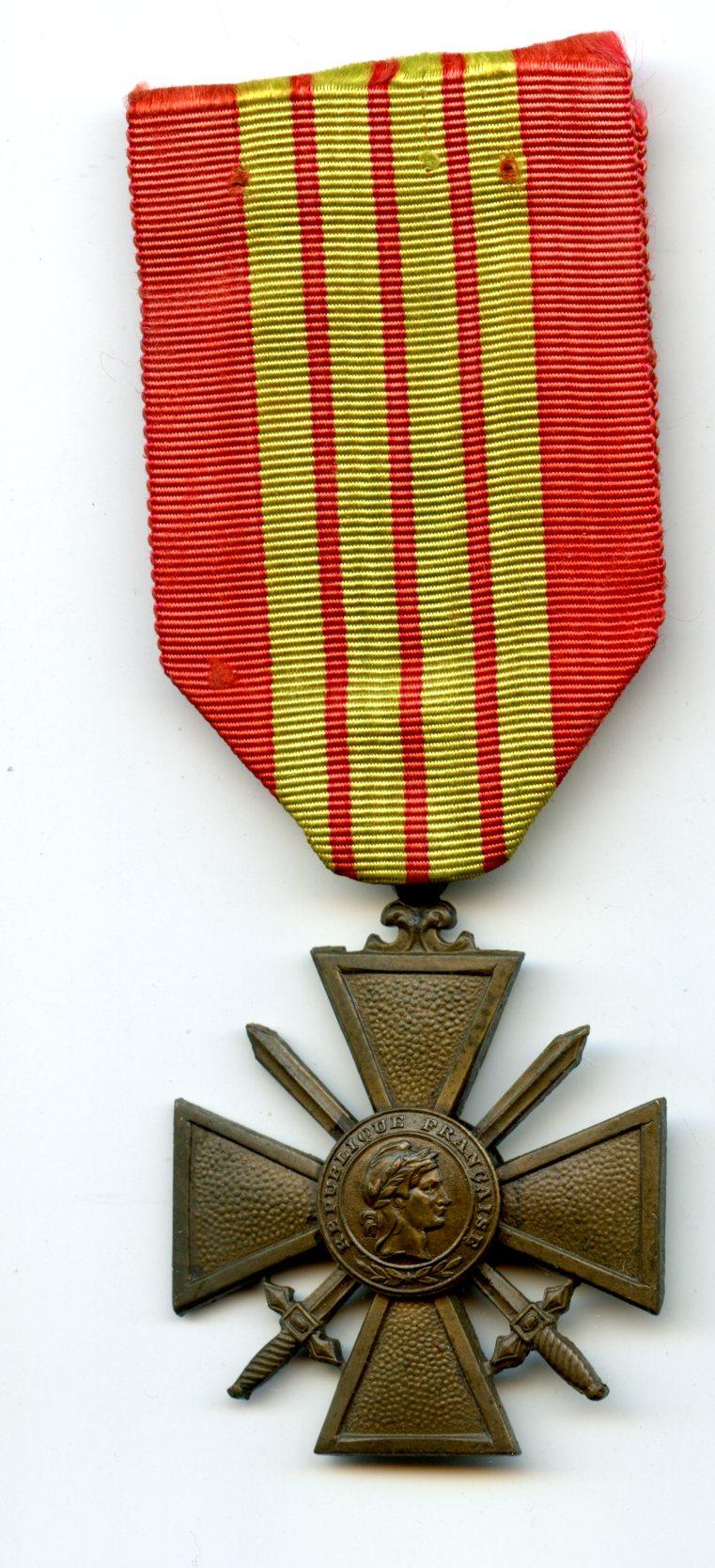 France French  Croix De Guerre Medal   Reverse Dated 1939